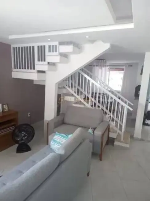 Casa com 3 quartos à venda, 150m2 em Jacarepaguá, Rio De Janeiro - RJ - imagem 5 Foto 5 de Casa com 3 quartos à venda, 150m2 em Jacarepaguá, Rio De Janeiro - RJ