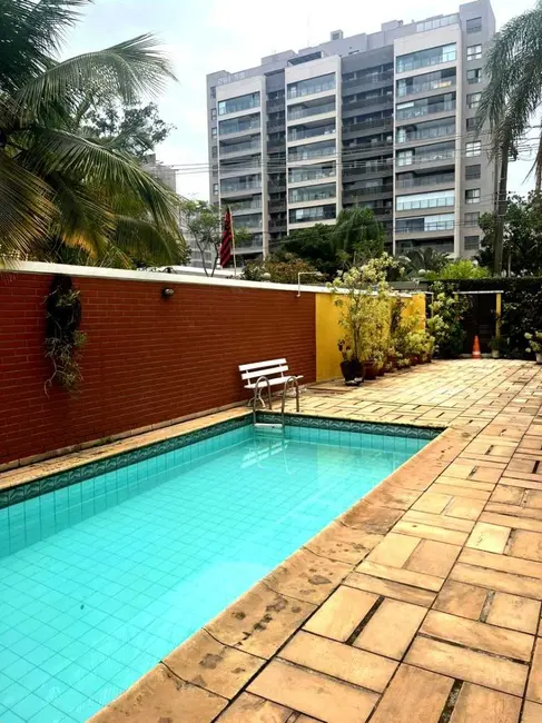 Casa com 6 quartos à venda, 570m2 em Barra da Tijuca, Rio De Janeiro - RJ - imagem 5 Foto 5 de Casa com 6 quartos à venda, 570m2 em Barra da Tijuca, Rio De Janeiro - RJ