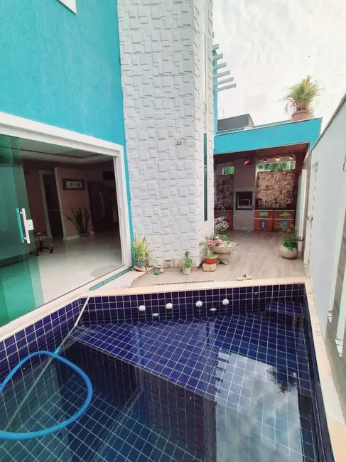 Foto 1 de Casa com 4 quartos à venda, 320m2 em Taquara, Rio De Janeiro - RJ