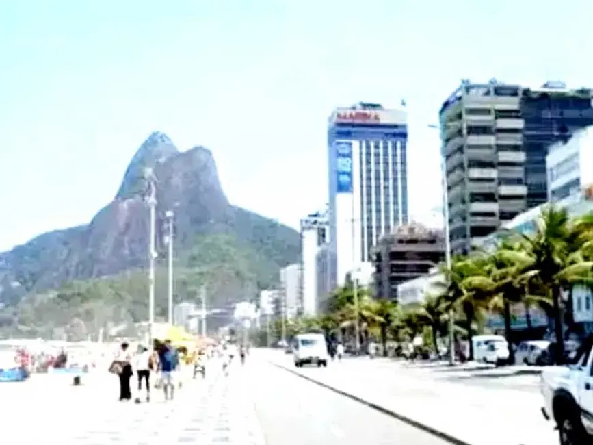 Apartamento com 3 quartos à venda, 113m2 em Leblon, Rio De Janeiro - RJ - imagem 2 Foto 2 de Apartamento com 3 quartos à venda, 113m2 em Leblon, Rio De Janeiro - RJ