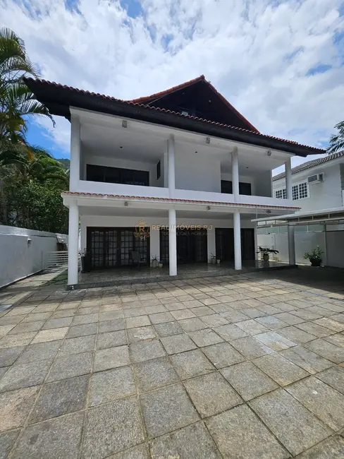Casa com 4 quartos à venda, 600m2 em Recreio dos Bandeirantes, Rio De Janeiro - RJ - imagem 2 Foto 2 de Casa com 4 quartos à venda, 600m2 em Recreio dos Bandeirantes, Rio De Janeiro - RJ