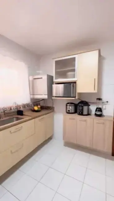 Casa com 3 quartos à venda, 300m2 em Jacarepaguá, Rio De Janeiro - RJ - imagem 6 Foto 6 de Casa com 3 quartos à venda, 300m2 em Jacarepaguá, Rio De Janeiro - RJ