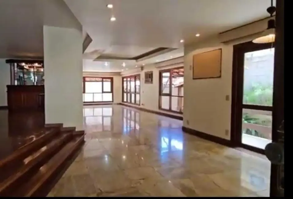 Foto 1 de Casa com 7 quartos à venda, 668m2 em Barra da Tijuca, Rio De Janeiro - RJ