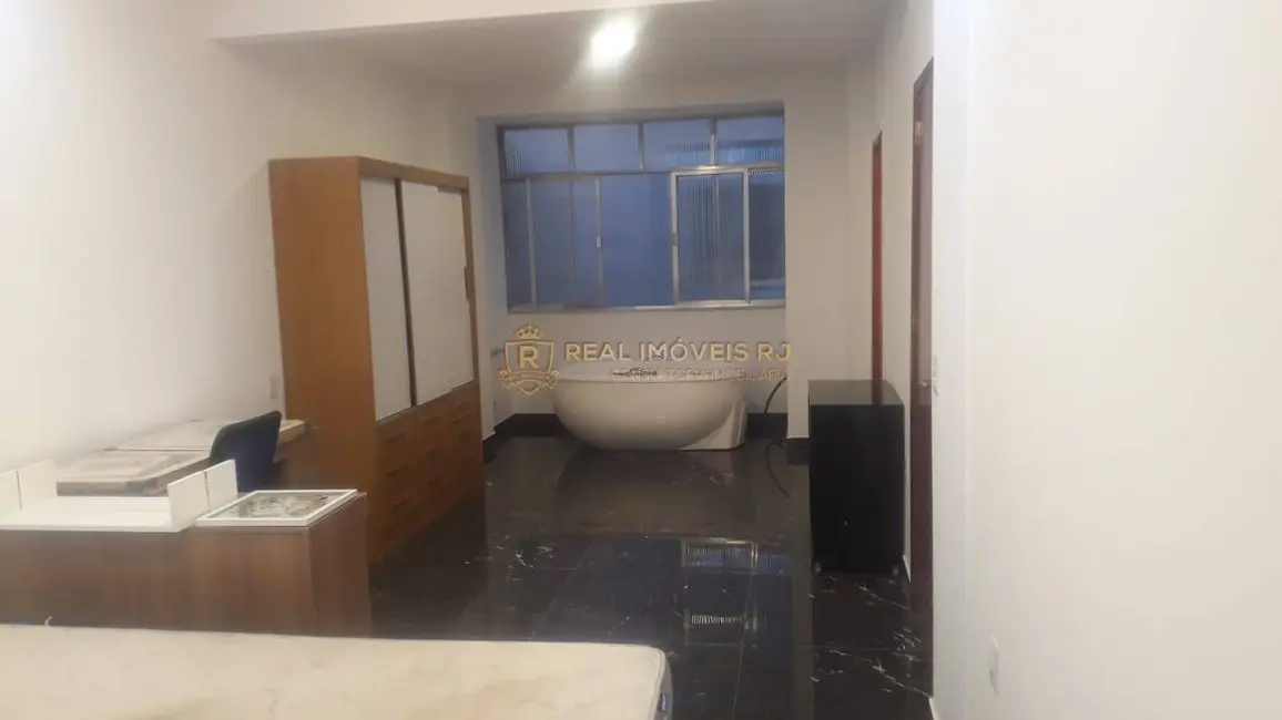 Apartamento com 2 quartos à venda, 100m2 em Copacabana, Rio De Janeiro - RJ - imagem 8 Foto 8 de Apartamento com 2 quartos à venda, 100m2 em Copacabana, Rio De Janeiro - RJ