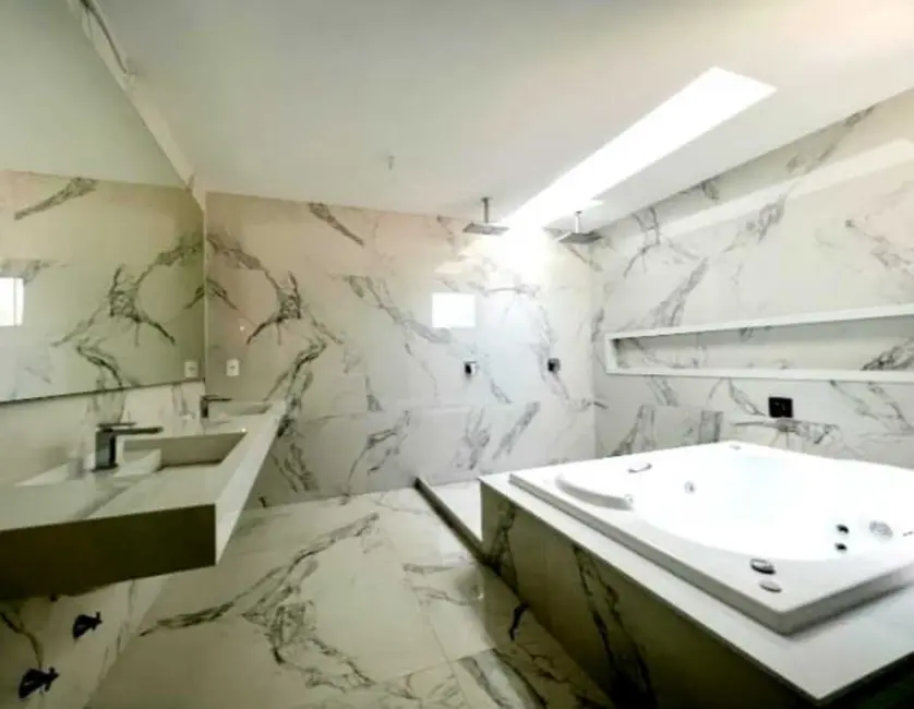 Casa com 3 quartos à venda, 319m2 em Barra da Tijuca, Rio De Janeiro - RJ - imagem 4 Foto 4 de Casa com 3 quartos à venda, 319m2 em Barra da Tijuca, Rio De Janeiro - RJ