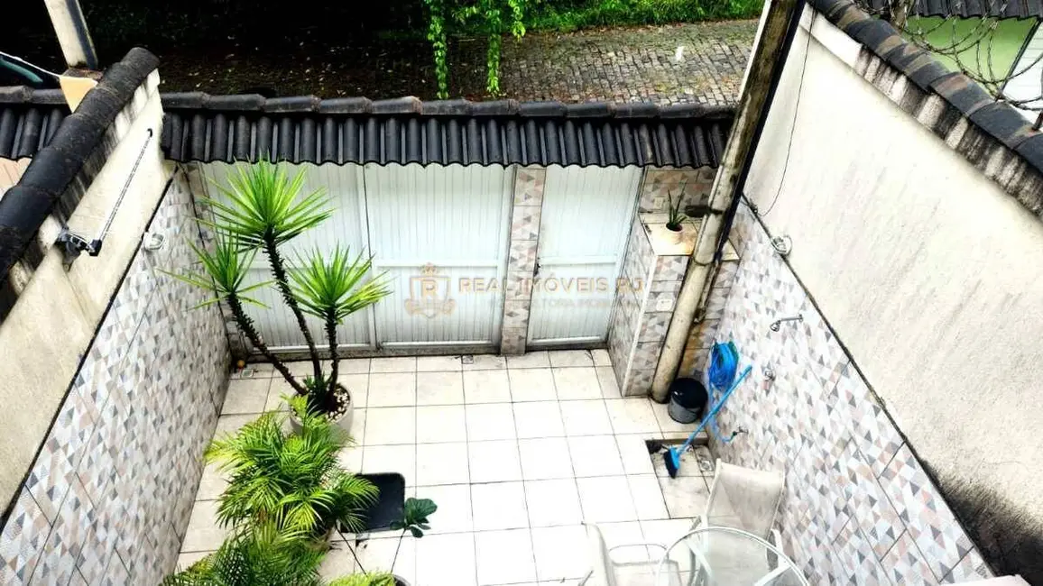 Casa com 3 quartos à venda, 130m2 em Freguesia (Jacarepaguá), Rio De Janeiro - RJ - imagem 2 Foto 2 de Casa com 3 quartos à venda, 130m2 em Freguesia (Jacarepaguá), Rio De Janeiro - RJ