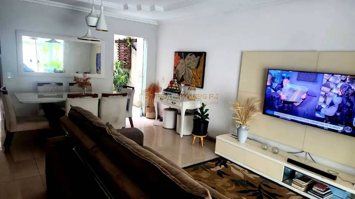 Casa com 3 quartos à venda, 130m2 em Freguesia (Jacarepaguá), Rio De Janeiro - RJ - imagem 1 Foto 1 de Casa com 3 quartos à venda, 130m2 em Freguesia (Jacarepaguá), Rio De Janeiro - RJ
