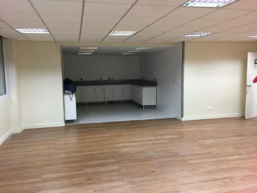 Sala Comercial com 1 quarto à venda, 300m2 em Centro, Rio De Janeiro - RJ - imagem 6 Foto 6 de Sala Comercial com 1 quarto à venda, 300m2 em Centro, Rio De Janeiro - RJ