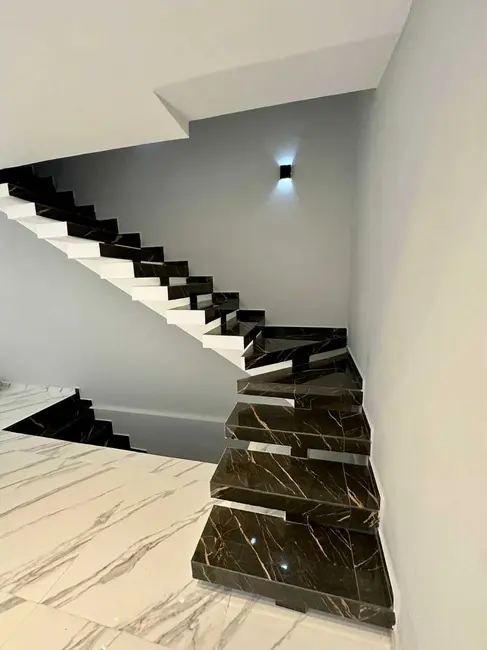 Casa com 2 quartos à venda, 230m2 em Tanque, Rio De Janeiro - RJ - imagem 4 Foto 4 de Casa com 2 quartos à venda, 230m2 em Tanque, Rio De Janeiro - RJ