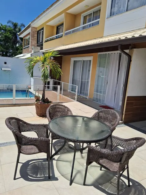 Foto 2 de Casa com 4 quartos à venda, 215m2 em Vargem Pequena, Rio De Janeiro - RJ