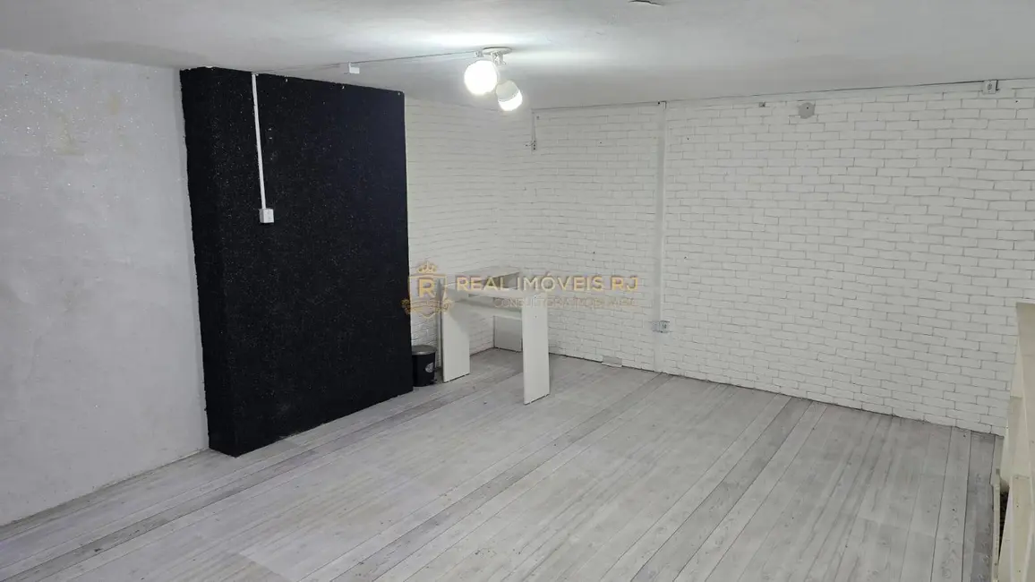 Sala Comercial à venda, 80m2 em Centro, Rio De Janeiro - RJ - imagem 3 Foto 3 de Sala Comercial à venda, 80m2 em Centro, Rio De Janeiro - RJ