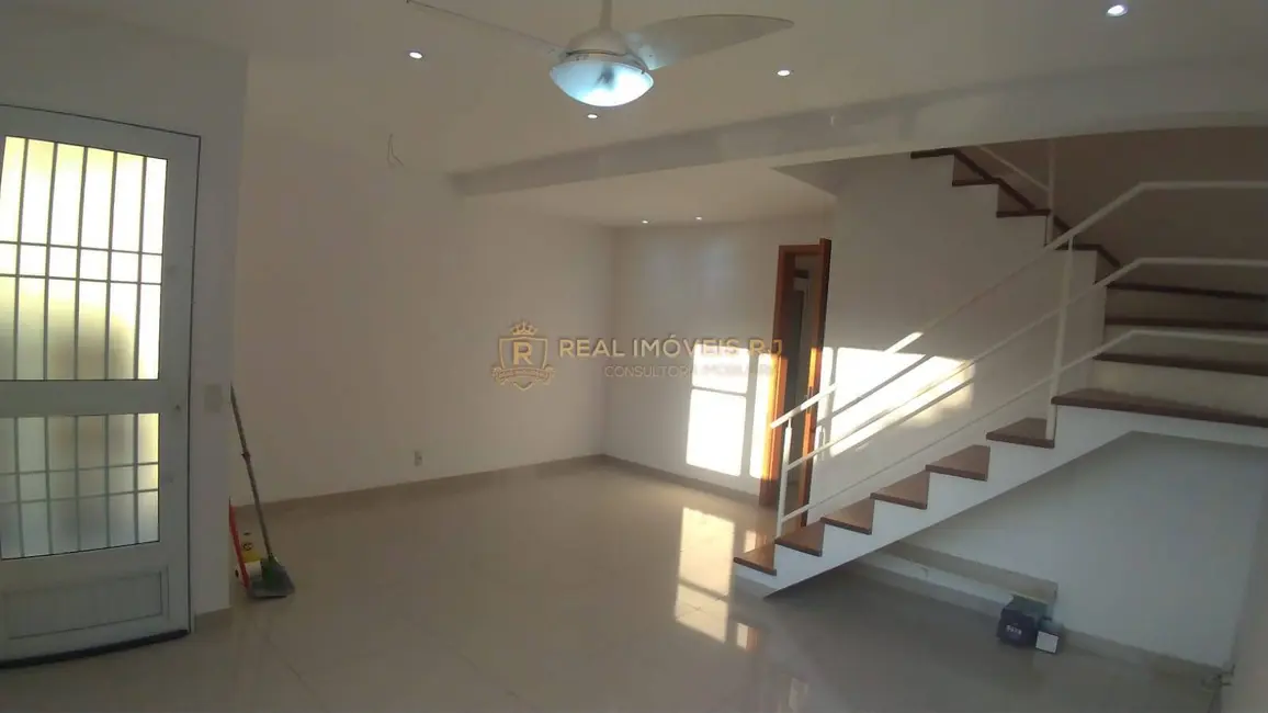 Casa com 3 quartos à venda, 120m2 em Tanque, Rio De Janeiro - RJ - imagem 6 Foto 6 de Casa com 3 quartos à venda, 120m2 em Tanque, Rio De Janeiro - RJ