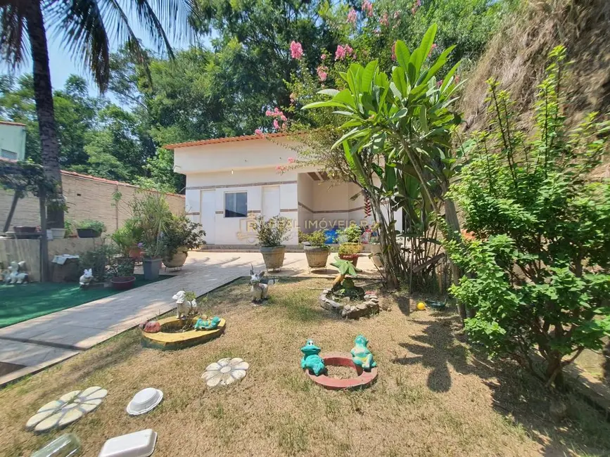Foto 1 de Casa com 4 quartos à venda, 326m2 em Vila Valqueire, Rio De Janeiro - RJ