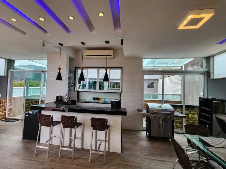 Foto 2 de Casa com 4 quartos à venda, 100m2 em Vargem Pequena, Rio De Janeiro - RJ
