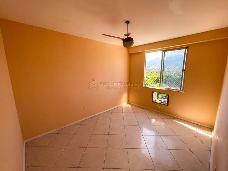 Foto 9 de Apartamento com 2 quartos à venda, 60m2 em Taquara, Rio De Janeiro - RJ