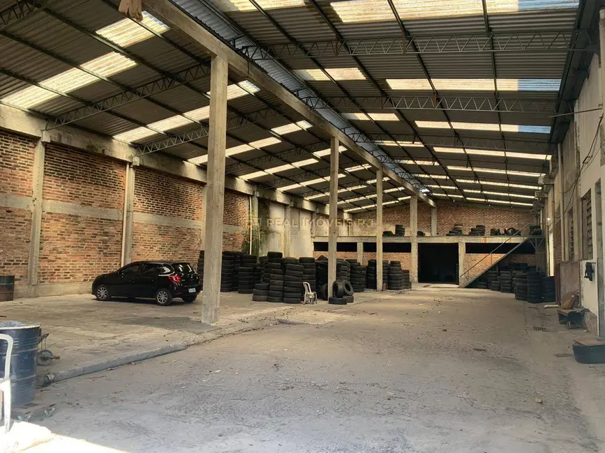 Foto 1 de Armazém / Galpão à venda e para alugar, 2400m2 em Olaria, Rio De Janeiro - RJ
