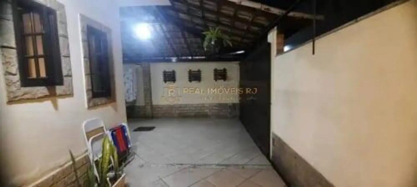 Casa com 2 quartos à venda, 110m2 em Vila Valqueire, Rio De Janeiro - RJ - imagem 2 Foto 2 de Casa com 2 quartos à venda, 110m2 em Vila Valqueire, Rio De Janeiro - RJ