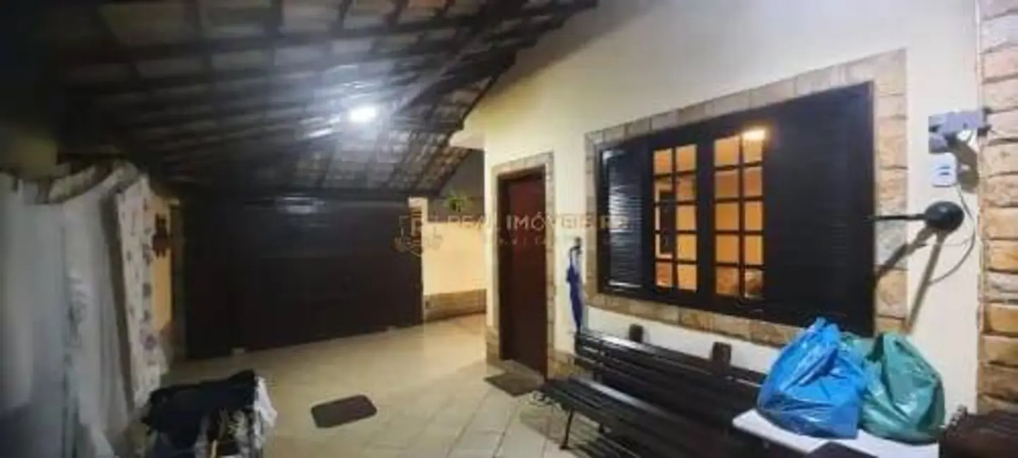 Casa com 2 quartos à venda, 110m2 em Vila Valqueire, Rio De Janeiro - RJ - imagem 3 Foto 3 de Casa com 2 quartos à venda, 110m2 em Vila Valqueire, Rio De Janeiro - RJ