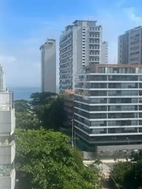Foto 2 de Apartamento com 2 quartos à venda, 71m2 em Leblon, Rio De Janeiro - RJ