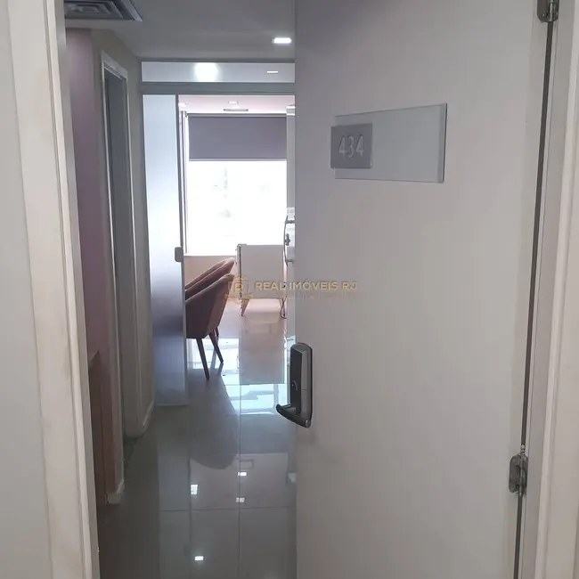 Sala Comercial para alugar, 35m2 em Recreio dos Bandeirantes, Rio De Janeiro - RJ - imagem 2 Foto 2 de Sala Comercial para alugar, 35m2 em Recreio dos Bandeirantes, Rio De Janeiro - RJ