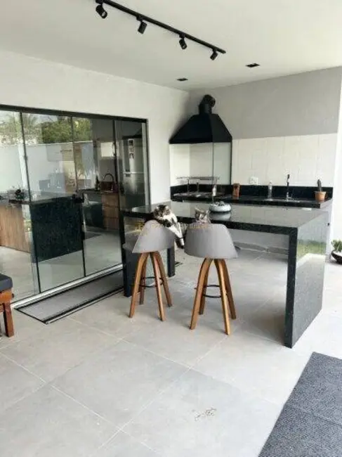 Foto 8 de Casa com 3 quartos à venda e para alugar, 300m2 em Guaratiba, Rio De Janeiro - RJ