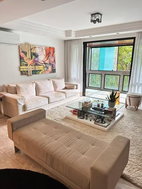 Apartamento com 4 quartos à venda, 215m2 em Barra da Tijuca, Rio De Janeiro - RJ - imagem 6 Foto 6 de Apartamento com 4 quartos à venda, 215m2 em Barra da Tijuca, Rio De Janeiro - RJ