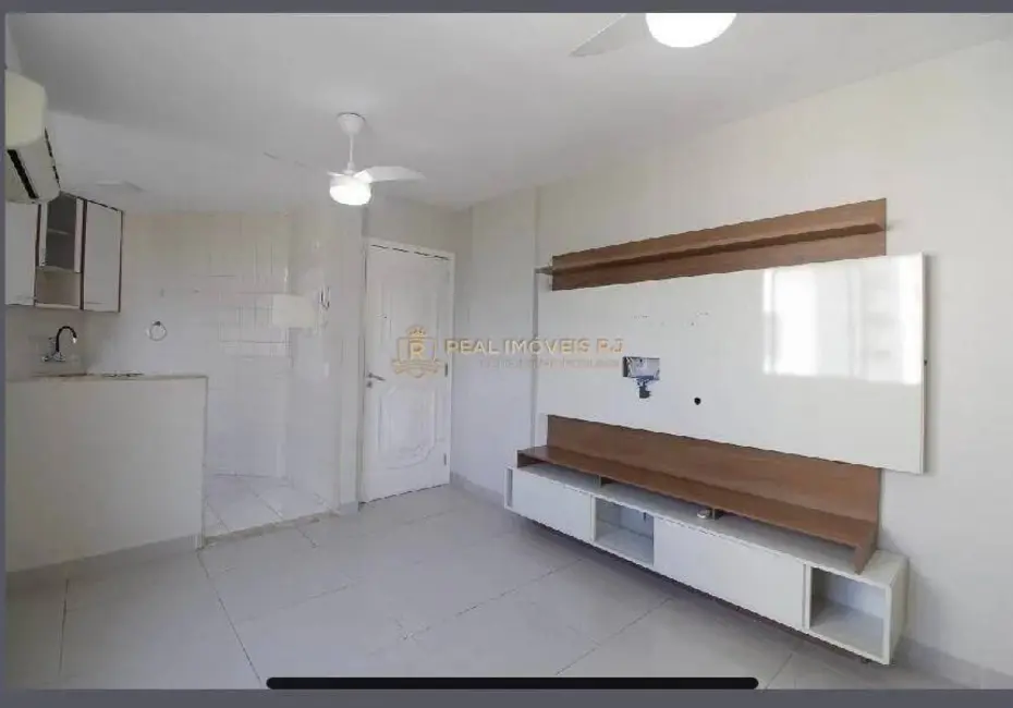 Foto 2 de Apartamento com 3 quartos à venda, 61m2 em Freguesia (Jacarepaguá), Rio De Janeiro - RJ