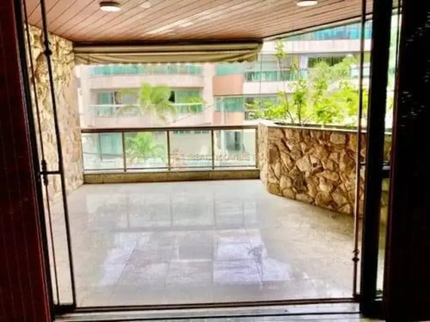 Foto 1 de Apartamento com 4 quartos para alugar, 130m2 em Barra da Tijuca, Rio De Janeiro - RJ