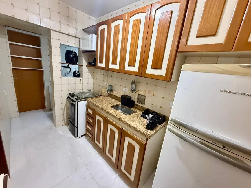 Foto 7 de Apartamento com 2 quartos para alugar, 75m2 em Copacabana, Rio De Janeiro - RJ