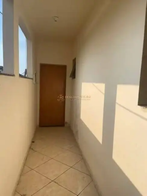 Casa com 3 quartos à venda, 400m2 em Vila Valqueire, Rio De Janeiro - RJ - imagem 5 Foto 5 de Casa com 3 quartos à venda, 400m2 em Vila Valqueire, Rio De Janeiro - RJ