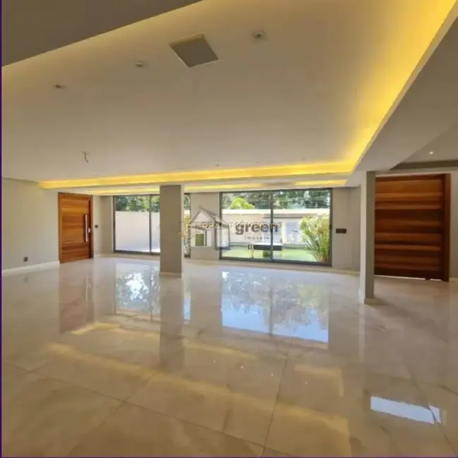 Casa com 6 quartos à venda, 1059m2 em Barra da Tijuca, Rio De Janeiro - RJ - imagem 7 Foto 7 de Casa com 6 quartos à venda, 1059m2 em Barra da Tijuca, Rio De Janeiro - RJ