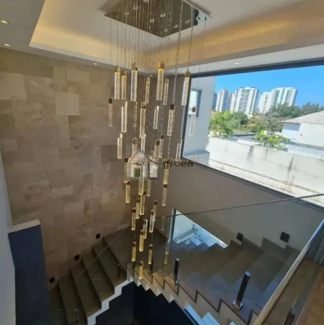 Casa com 6 quartos à venda, 1059m2 em Barra da Tijuca, Rio De Janeiro - RJ - imagem 8 Foto 8 de Casa com 6 quartos à venda, 1059m2 em Barra da Tijuca, Rio De Janeiro - RJ