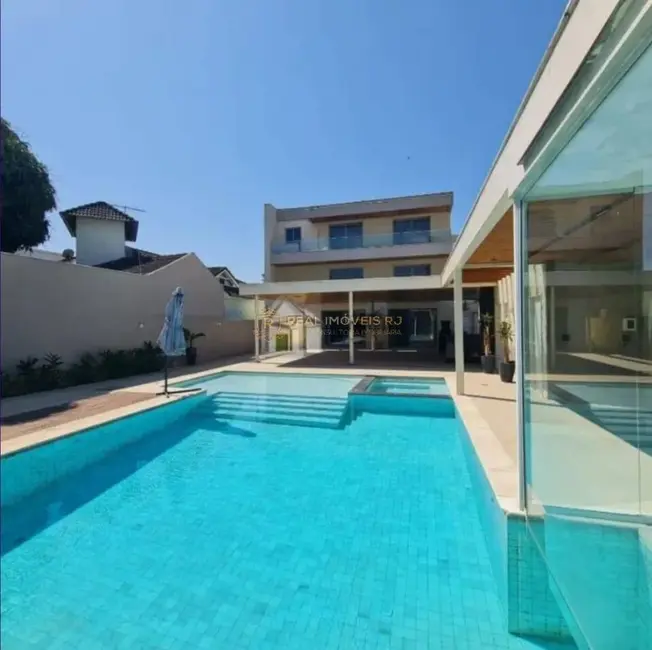 Casa com 6 quartos à venda, 1059m2 em Barra da Tijuca, Rio De Janeiro - RJ - imagem 6 Foto 6 de Casa com 6 quartos à venda, 1059m2 em Barra da Tijuca, Rio De Janeiro - RJ