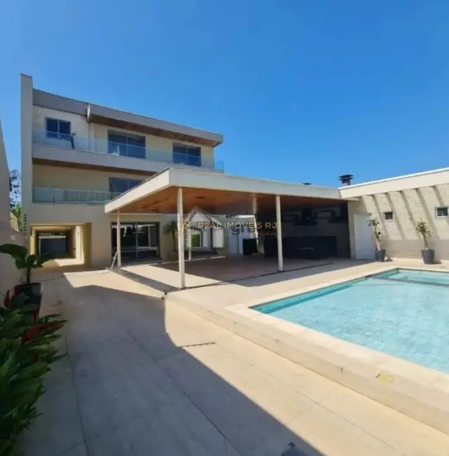 Casa com 6 quartos à venda, 1059m2 em Barra da Tijuca, Rio De Janeiro - RJ - imagem 4 Foto 4 de Casa com 6 quartos à venda, 1059m2 em Barra da Tijuca, Rio De Janeiro - RJ