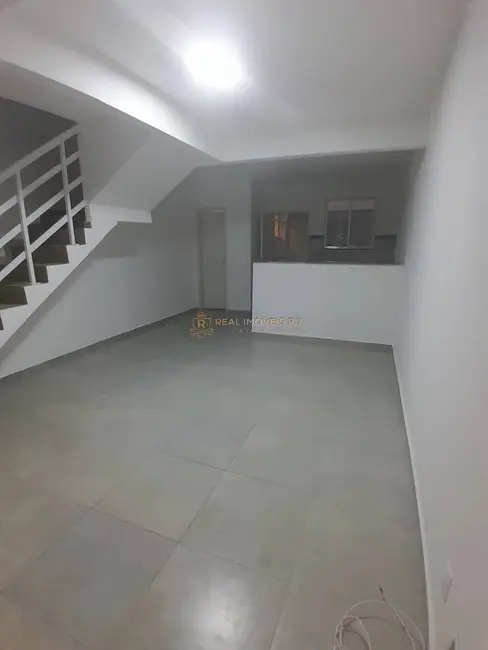 Casa com 3 quartos à venda, 120m2 em Barra da Tijuca, Rio De Janeiro - RJ - imagem 4 Foto 4 de Casa com 3 quartos à venda, 120m2 em Barra da Tijuca, Rio De Janeiro - RJ