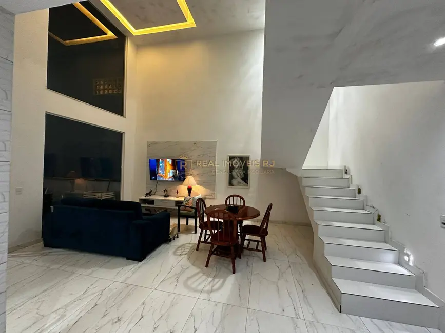 Casa com 3 quartos à venda, 260m2 em Jacarepaguá, Rio De Janeiro - RJ - imagem 4 Foto 4 de Casa com 3 quartos à venda, 260m2 em Jacarepaguá, Rio De Janeiro - RJ