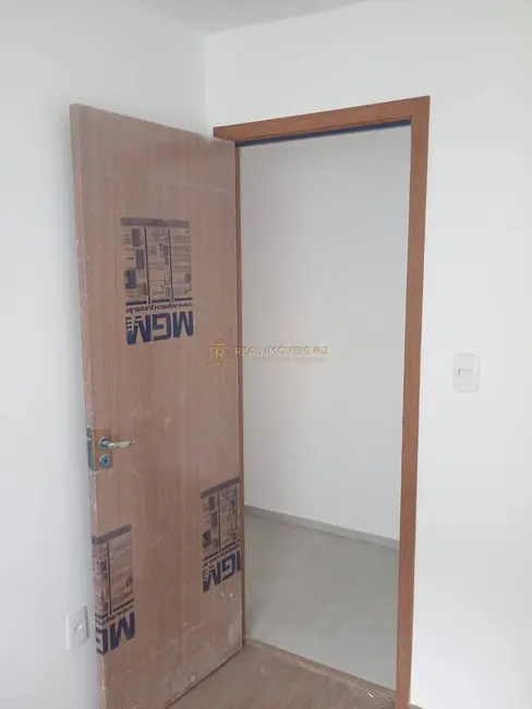 Apartamento com 2 quartos para alugar, 50m2 em Inhaúma, Rio De Janeiro - RJ - imagem 9 Foto 9 de Apartamento com 2 quartos para alugar, 50m2 em Inhaúma, Rio De Janeiro - RJ