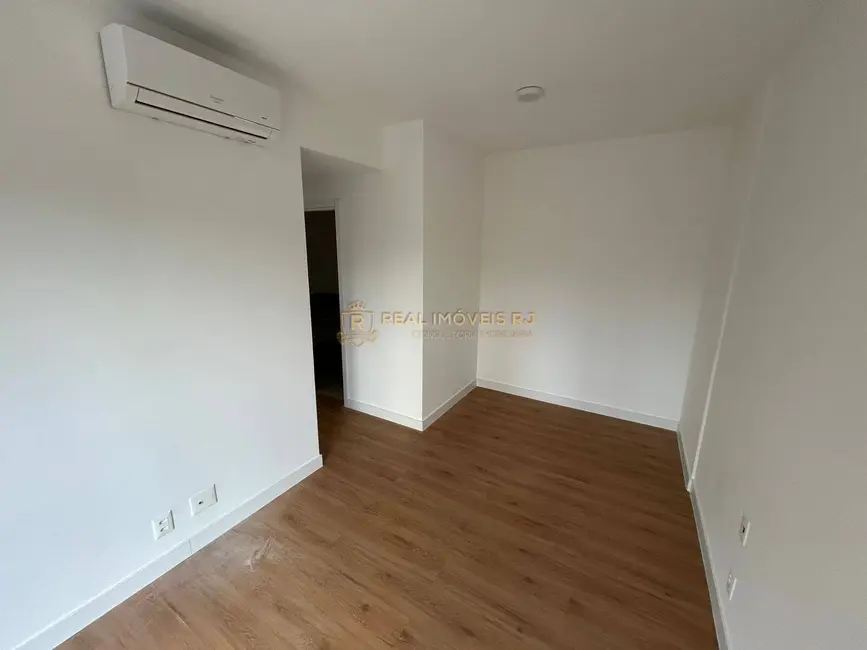 Apartamento com 2 quartos para alugar, 75m2 em Barra da Tijuca, Rio De Janeiro - RJ - imagem 8 Foto 8 de Apartamento com 2 quartos para alugar, 75m2 em Barra da Tijuca, Rio De Janeiro - RJ