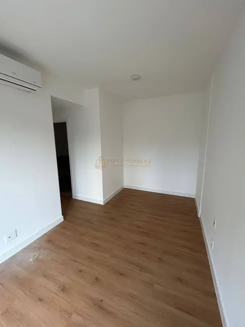 Apartamento com 2 quartos para alugar, 75m2 em Barra da Tijuca, Rio De Janeiro - RJ - imagem 7 Foto 7 de Apartamento com 2 quartos para alugar, 75m2 em Barra da Tijuca, Rio De Janeiro - RJ