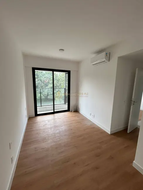 Apartamento com 2 quartos para alugar, 75m2 em Barra da Tijuca, Rio De Janeiro - RJ - imagem 6 Foto 6 de Apartamento com 2 quartos para alugar, 75m2 em Barra da Tijuca, Rio De Janeiro - RJ