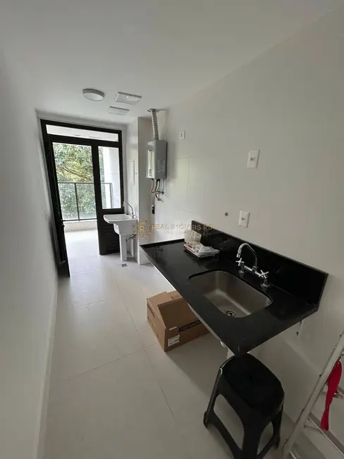 Apartamento com 2 quartos para alugar, 75m2 em Barra da Tijuca, Rio De Janeiro - RJ - imagem 5 Foto 5 de Apartamento com 2 quartos para alugar, 75m2 em Barra da Tijuca, Rio De Janeiro - RJ