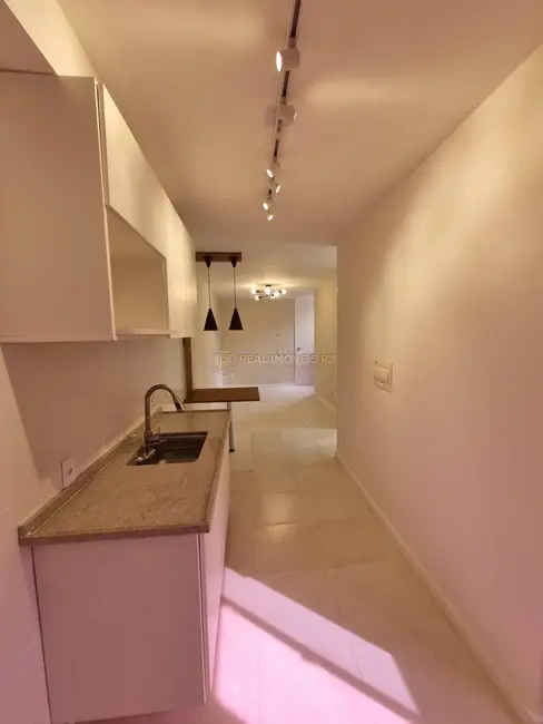 Foto 3 de Apartamento com 2 quartos à venda, 45m2 em Jacarepaguá, Rio De Janeiro - RJ