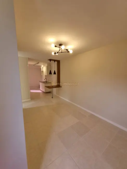 Foto 4 de Apartamento com 2 quartos à venda, 45m2 em Jacarepaguá, Rio De Janeiro - RJ