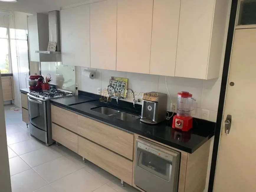 Foto 4 de Apartamento com 3 quartos para alugar, 150m2 em Barra da Tijuca, Rio De Janeiro - RJ