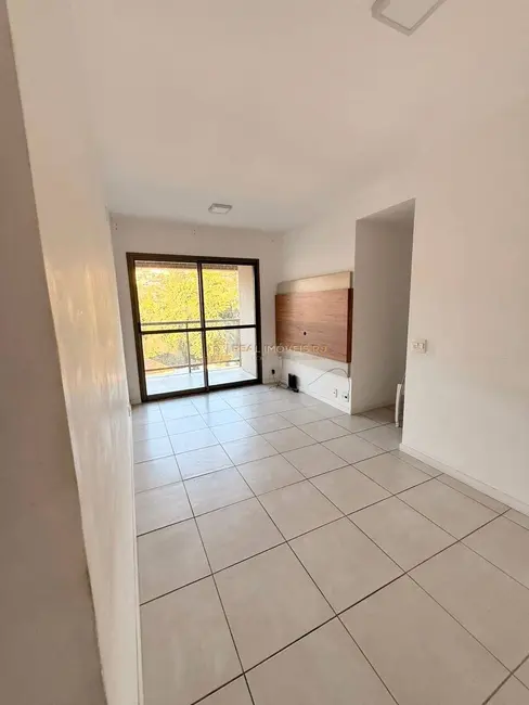 Foto 2 de Apartamento com 3 quartos para alugar, 75m2 em Freguesia (Jacarepaguá), Rio De Janeiro - RJ