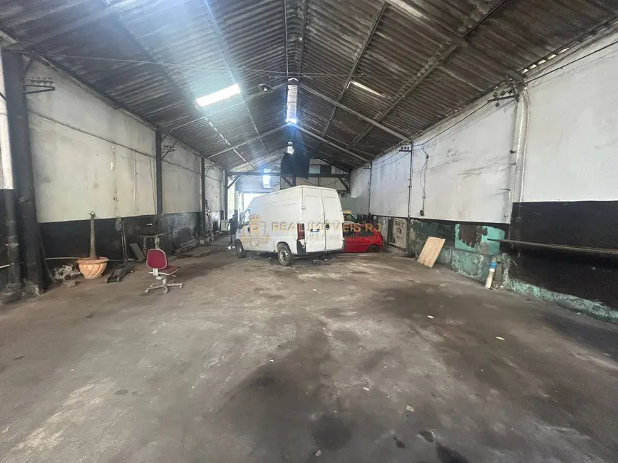 Armazém / Galpão para alugar, 460m2 em Ramos, Rio De Janeiro - RJ - imagem 3 Foto 3 de Armazém / Galpão para alugar, 460m2 em Ramos, Rio De Janeiro - RJ