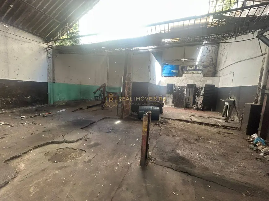 Armazém / Galpão para alugar, 460m2 em Ramos, Rio De Janeiro - RJ - imagem 5 Foto 5 de Armazém / Galpão para alugar, 460m2 em Ramos, Rio De Janeiro - RJ