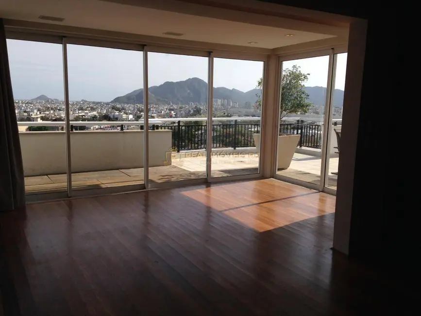 Apartamento com 3 quartos à venda, 258m2 em Recreio dos Bandeirantes, Rio De Janeiro - RJ - imagem 4 Foto 4 de Apartamento com 3 quartos à venda, 258m2 em Recreio dos Bandeirantes, Rio De Janeiro - RJ