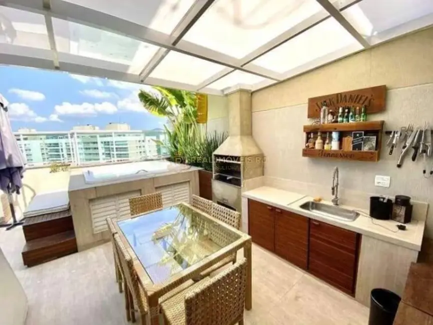 Apartamento com 3 quartos à venda, 131m2 em Recreio dos Bandeirantes, Rio De Janeiro - RJ - imagem 5 Foto 5 de Apartamento com 3 quartos à venda, 131m2 em Recreio dos Bandeirantes, Rio De Janeiro - RJ