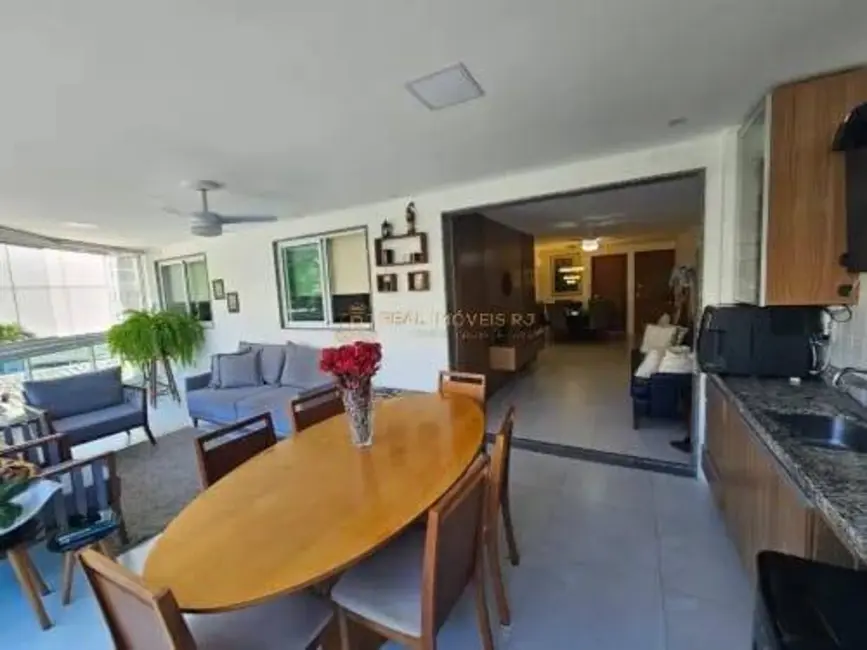 Apartamento com 3 quartos à venda, 110m2 em Recreio dos Bandeirantes, Rio De Janeiro - RJ - imagem 9 Foto 9 de Apartamento com 3 quartos à venda, 110m2 em Recreio dos Bandeirantes, Rio De Janeiro - RJ